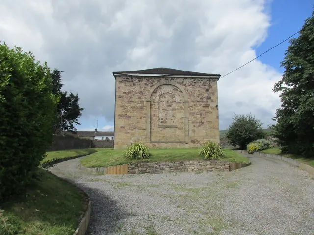 Photograph of Cahir Presbyterian Church