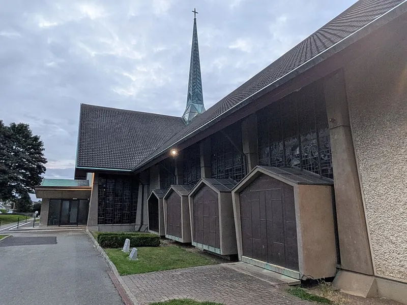 Photograph of Church of the Holy Spirit